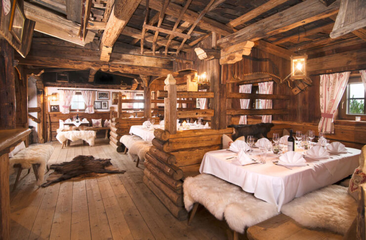 Urige und schöne Luxus-Gaststube