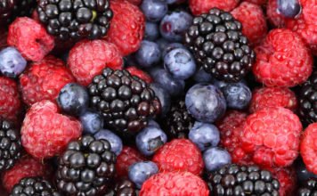 Verschiedenes Beerenobst als Poewefrüchte