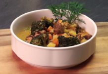 Lammfleisch-Curry mit Möhren, Kartoffeln und Brokkoli