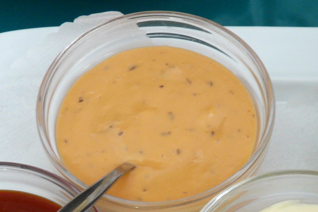 Wallnussjoghurt-Dip zum Raclette
