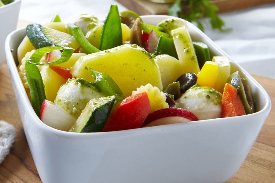 Leichte Küche: Mediterraner Kartoffelsalat mit Rucolapesto