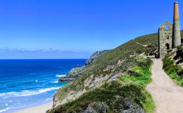 Buchtipp: Der Salzpfad von Raynor Winn